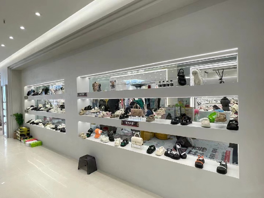 鞋包店-现场图