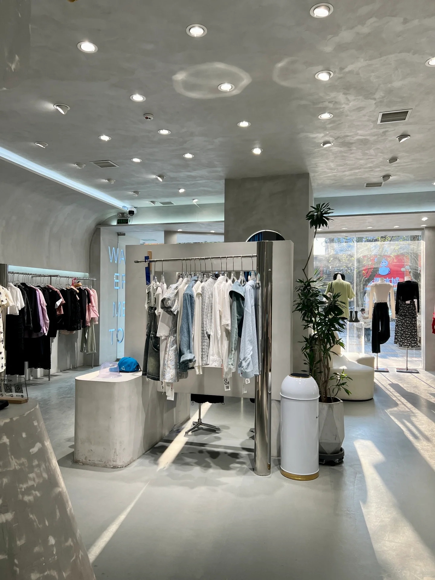打扮店肆摆设，，，，，装修_2_婉迩_来自小红书网页版_看图王.jpg