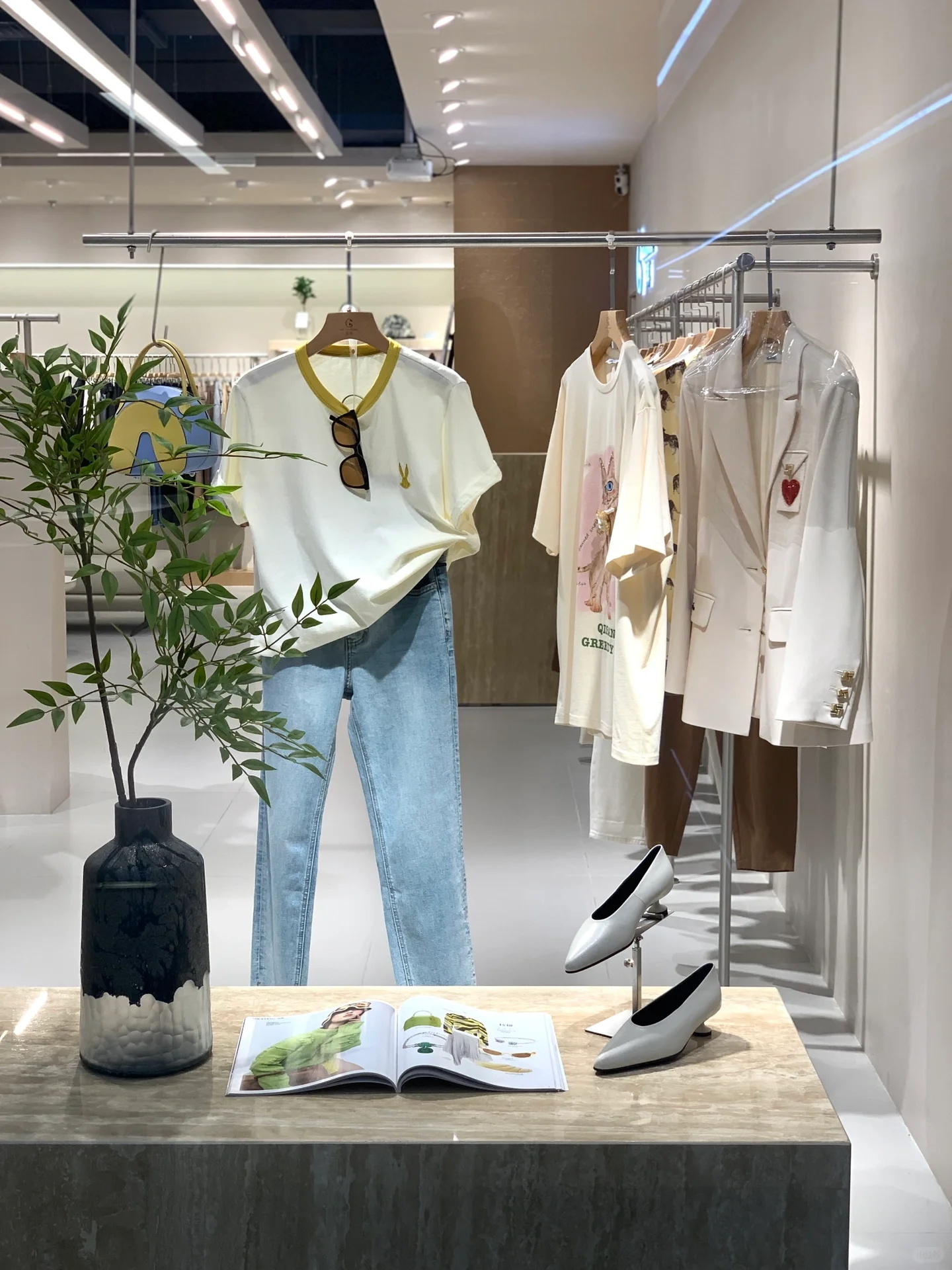 打扮店展示架定制_2_宏阔_来自小红书网页版_看图王.jpg